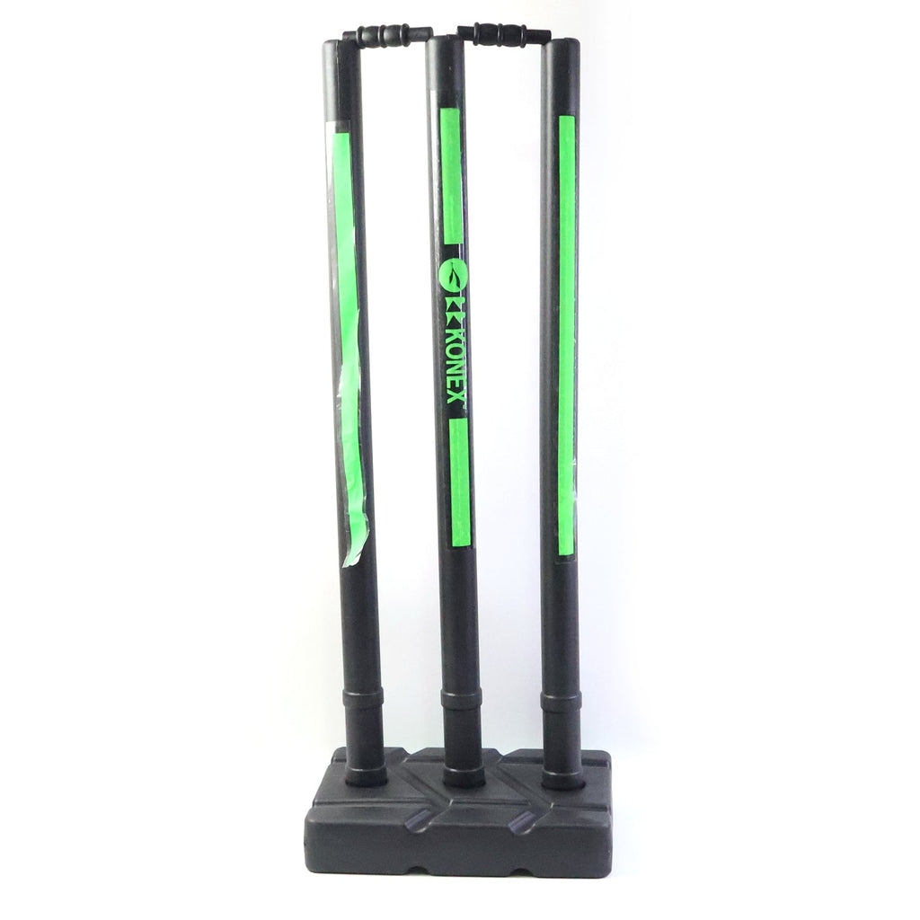 Training cricket stumps set suitable for kids and adults