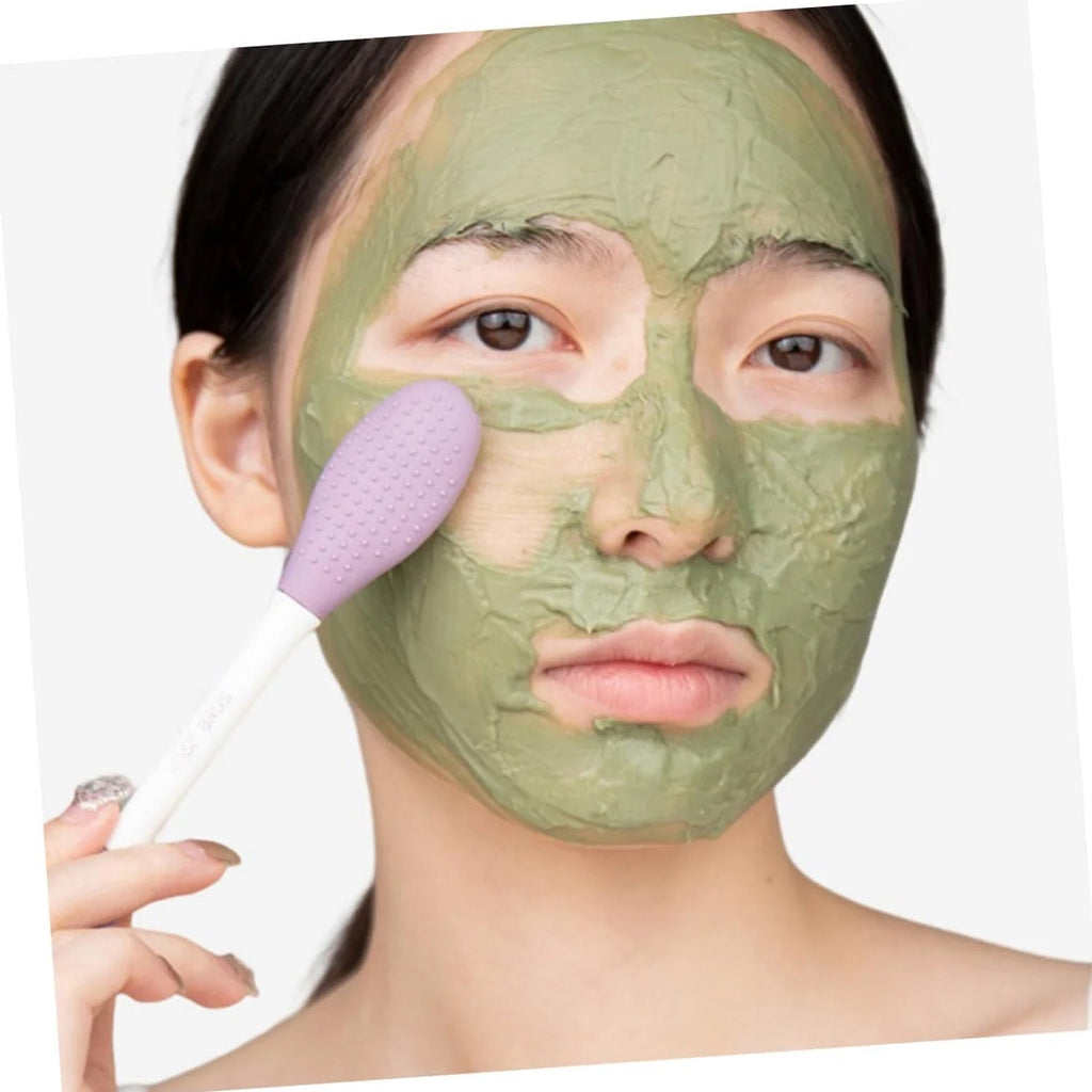 Mini face cleaning brush in women travel hygiene essentials kit