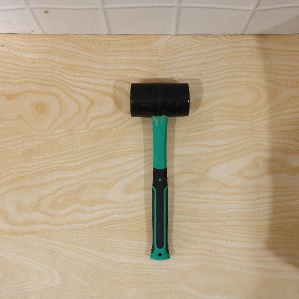 Illustrative image showing the sledge hammer rubber mallet in daily use.