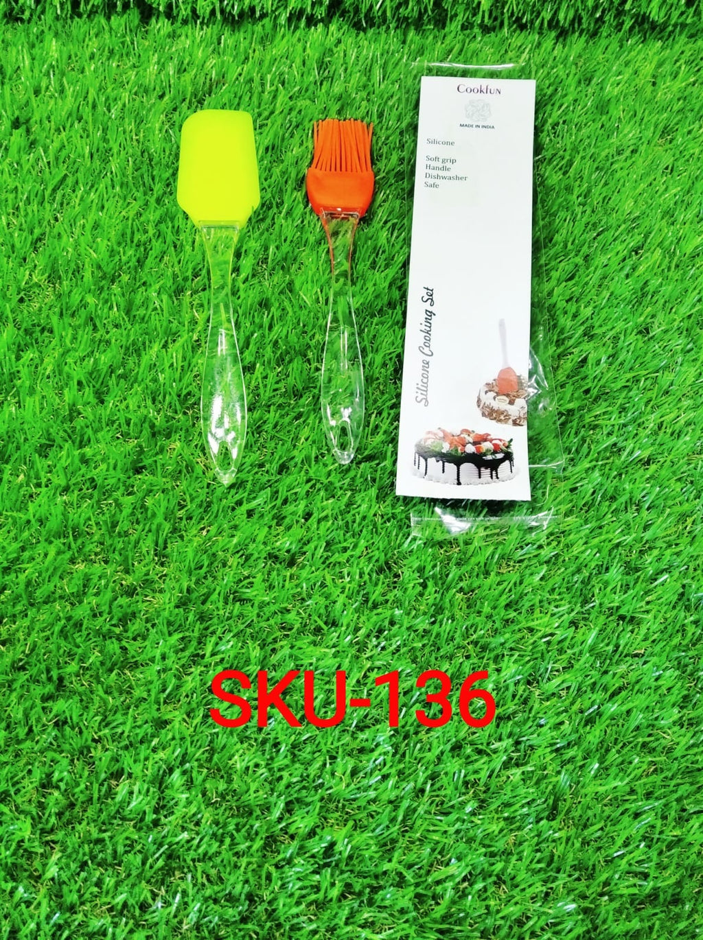 Cake Pastry Brush and Spatula Set, Silicone Baking Brush for Cakes (1 Set)