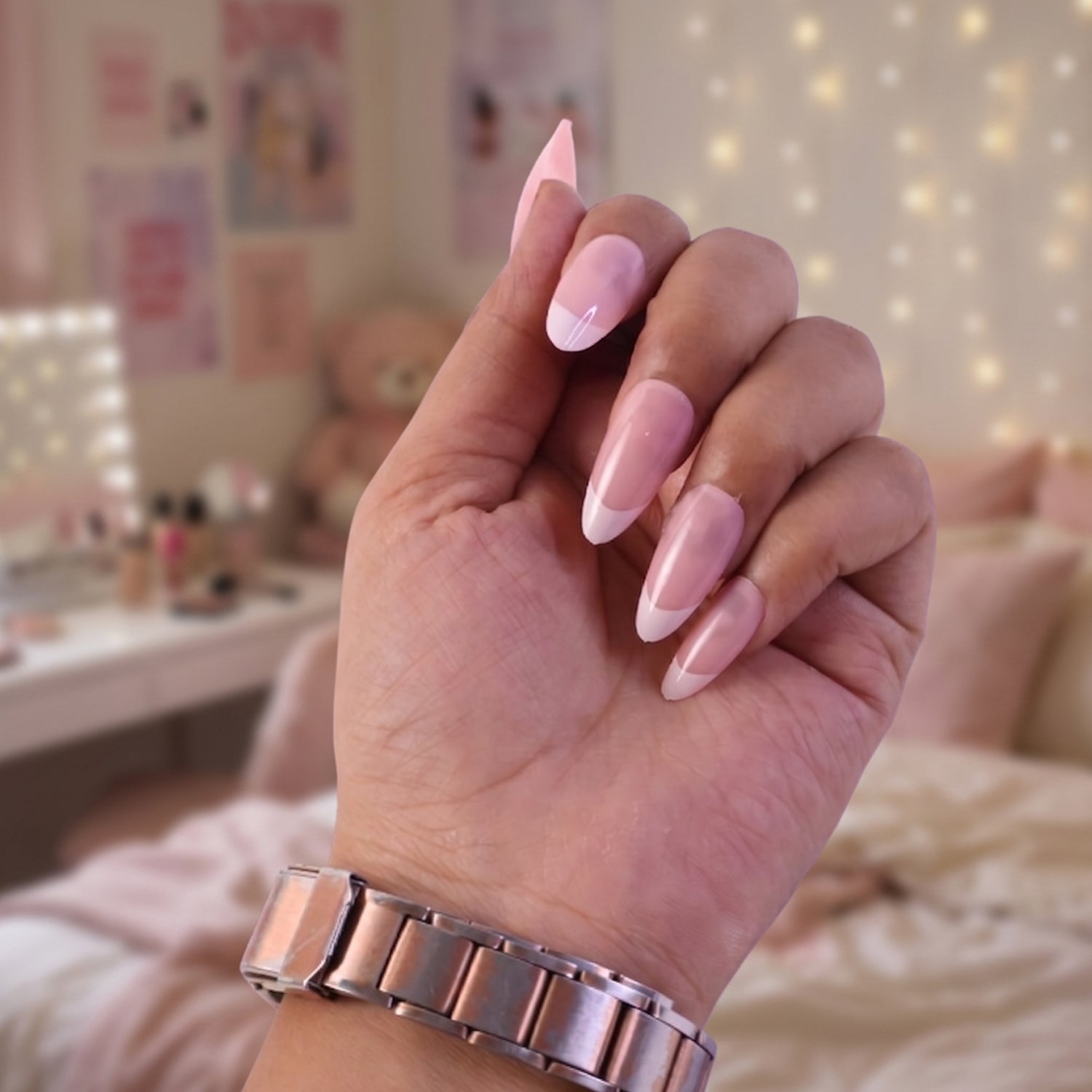 Salon style false nails