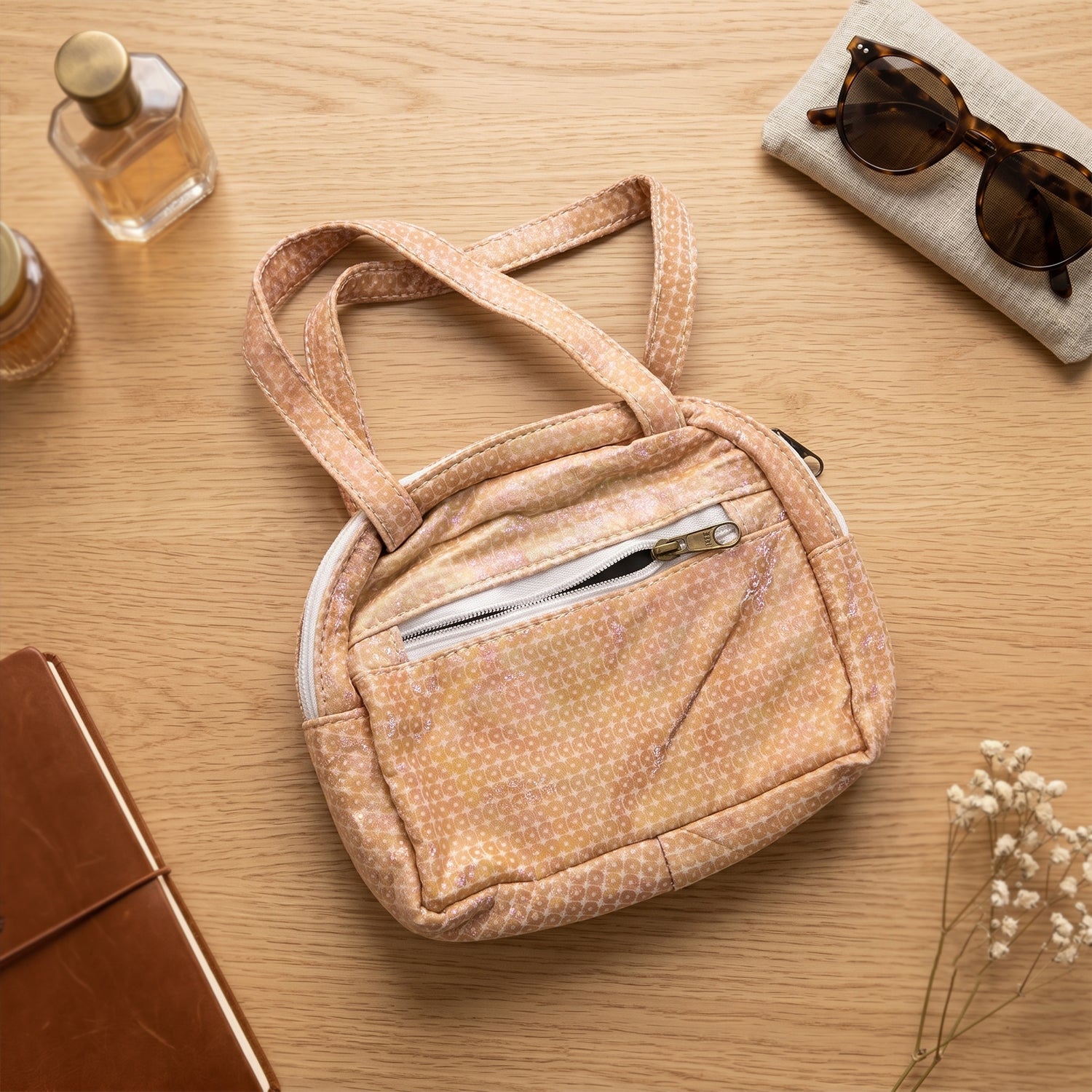 Mini purse carrying use