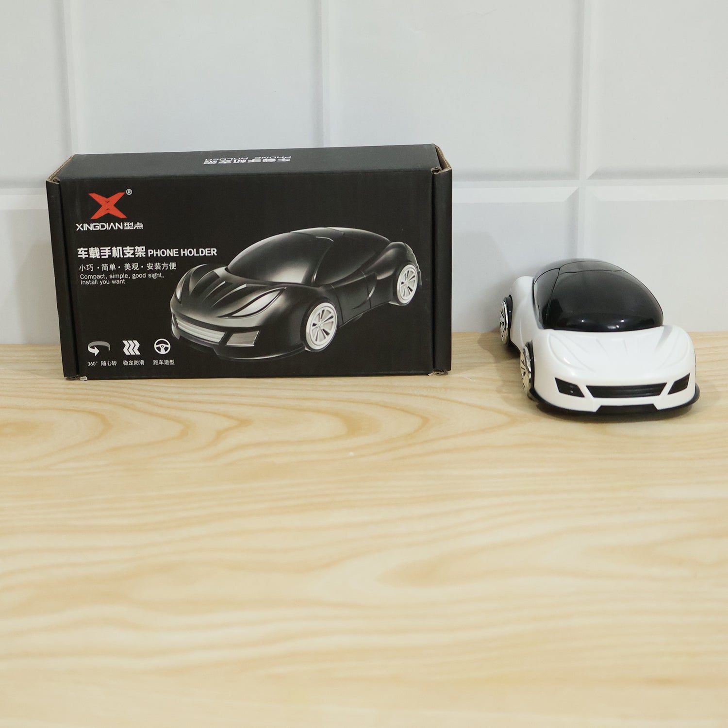 Live photo of the car shaped desktop mobile holder