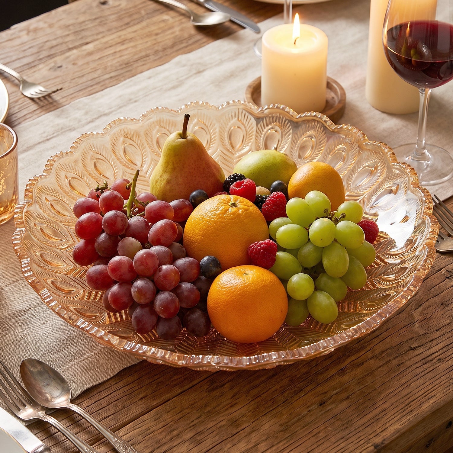 Crystal clear round platter for table serving and gifting