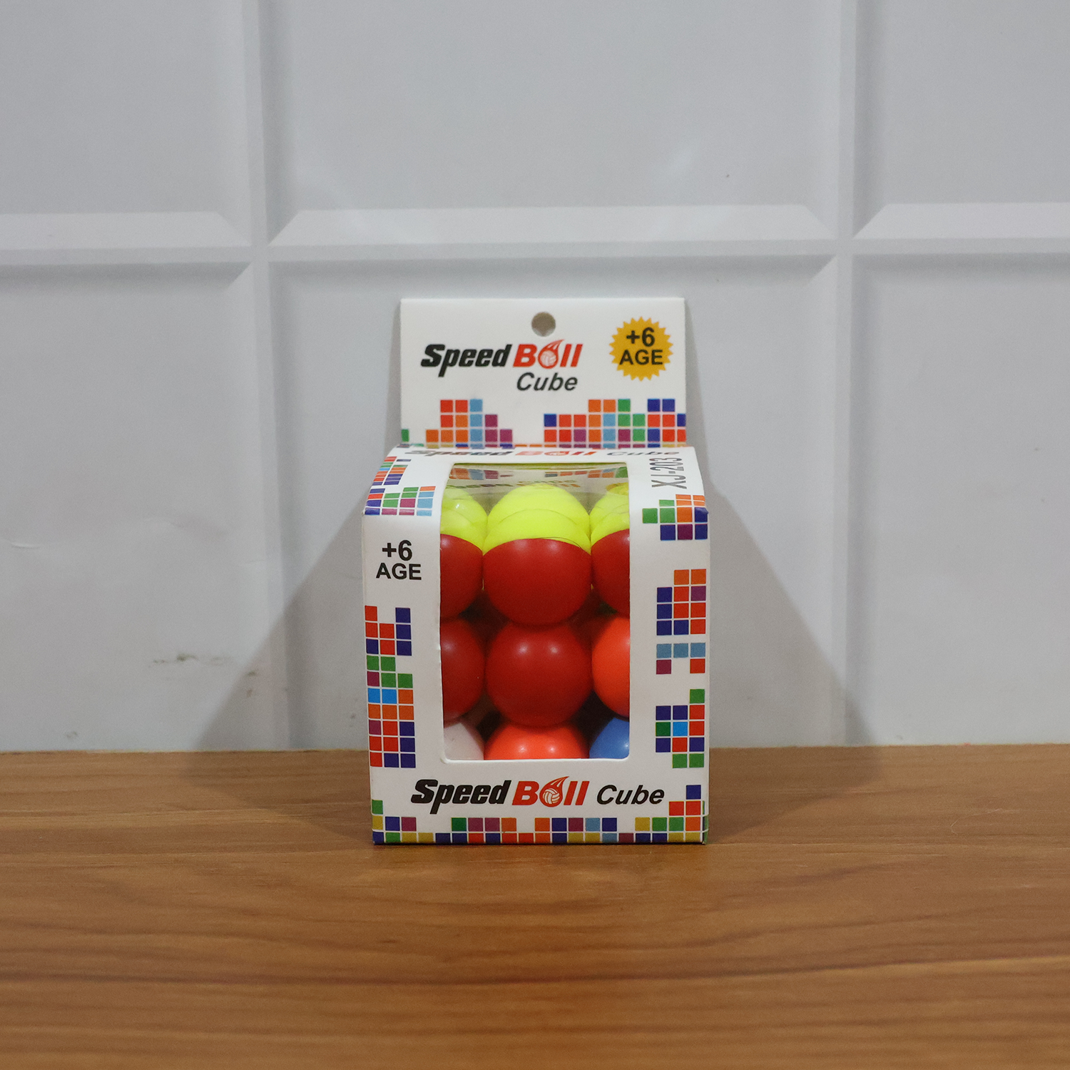 Live demonstration of Speed Ball Cube Toy showing colorful interactive puzzle