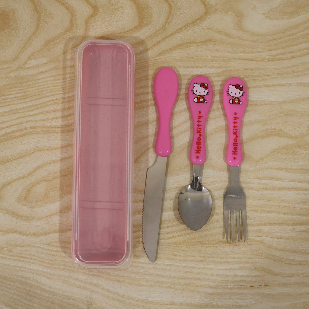 Compact children's cutlery set for lunch and outings