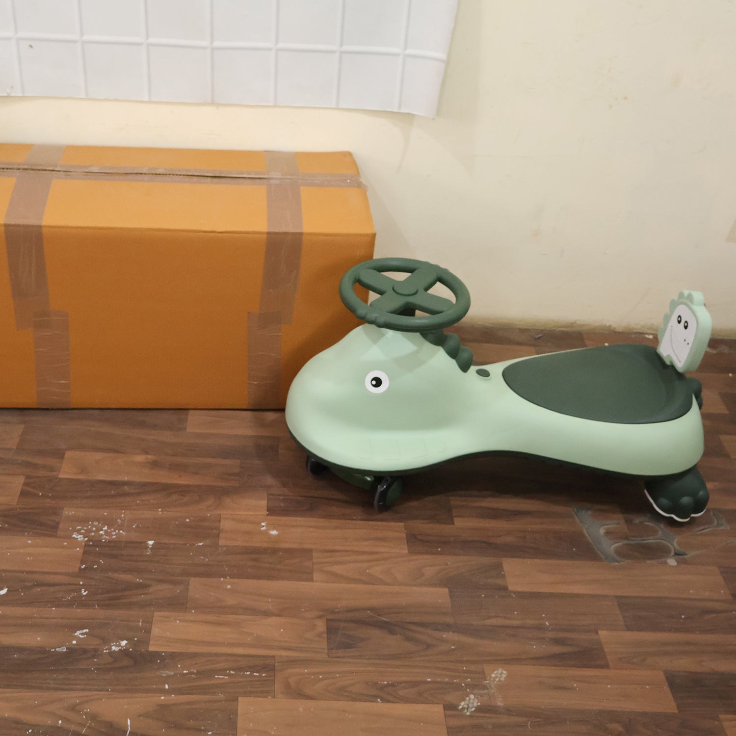 Kids scooter swing car with music, ride on toy for playtime