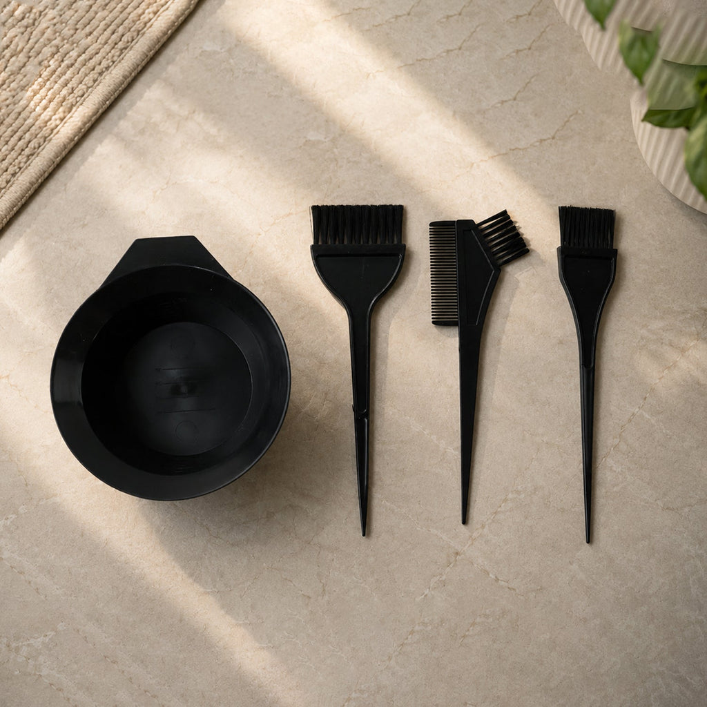 Coloring kit accessories view