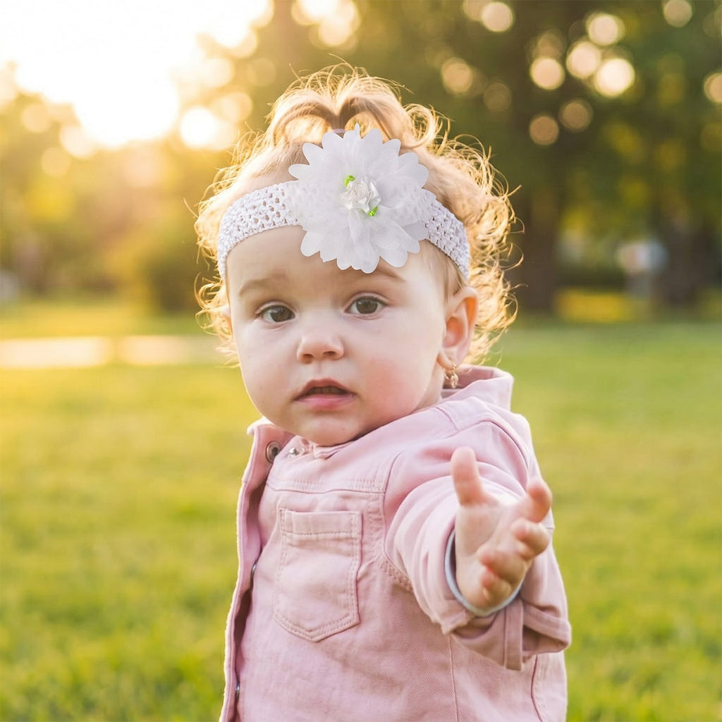 Elegant floral headband for newborns and toddlers, lightweight and stretchable