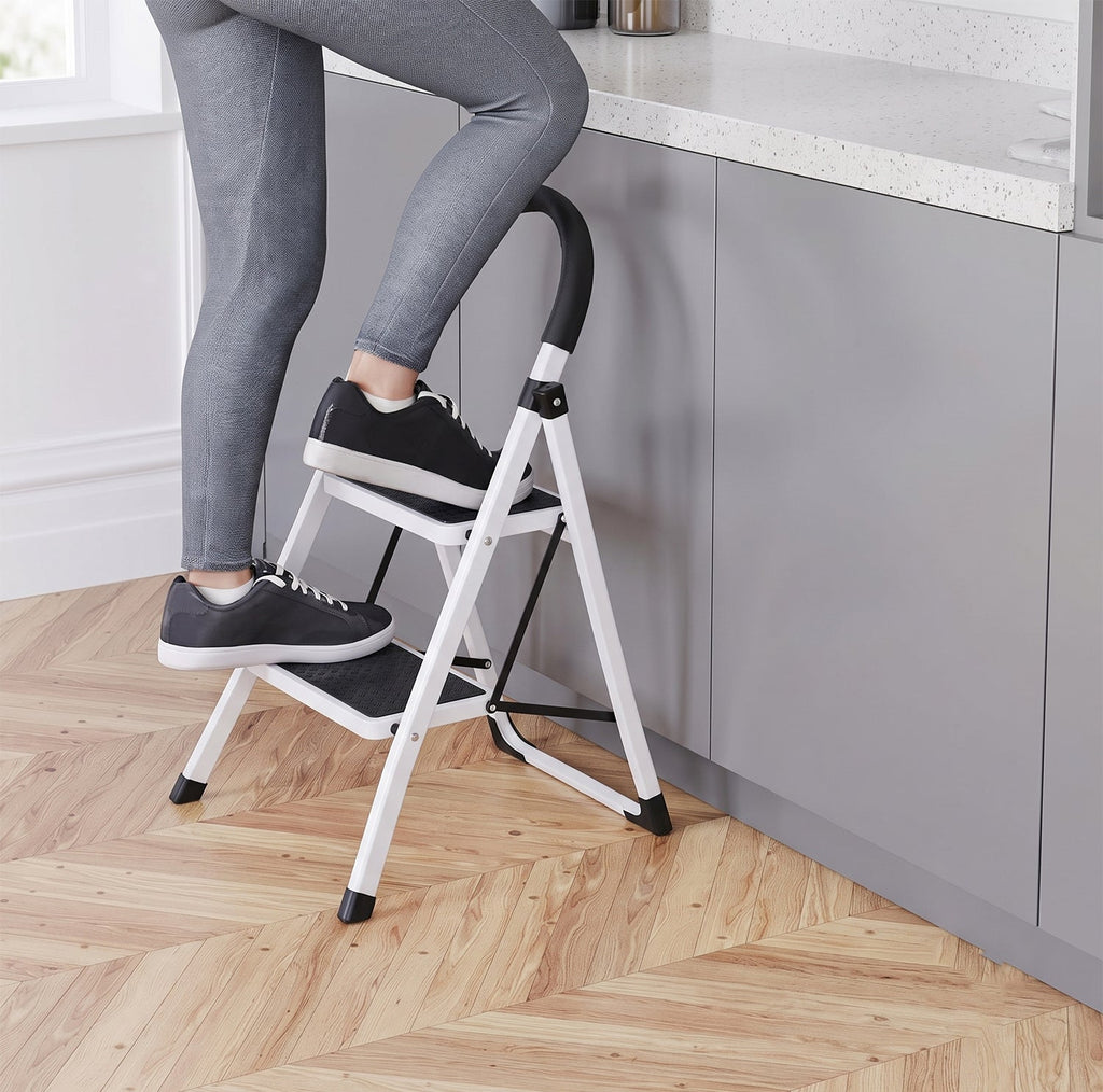 Heavy duty 2 step folding ladder with safety handrail