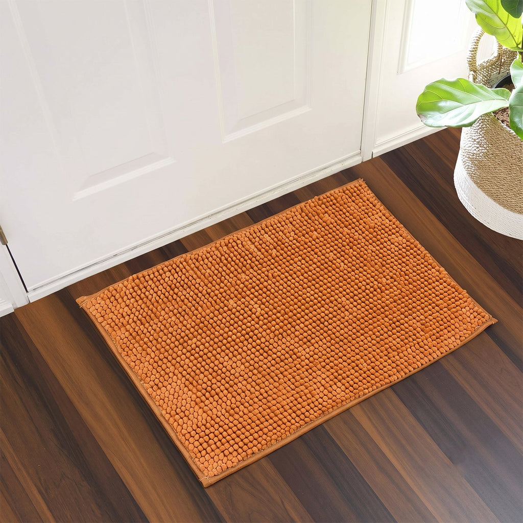 Absorbent floor mat for bathroom, kitchen and doorways