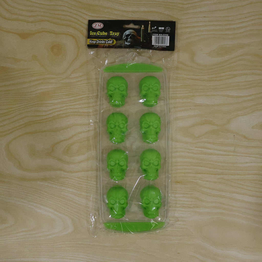 Halloween style skull ice cube tray with lid