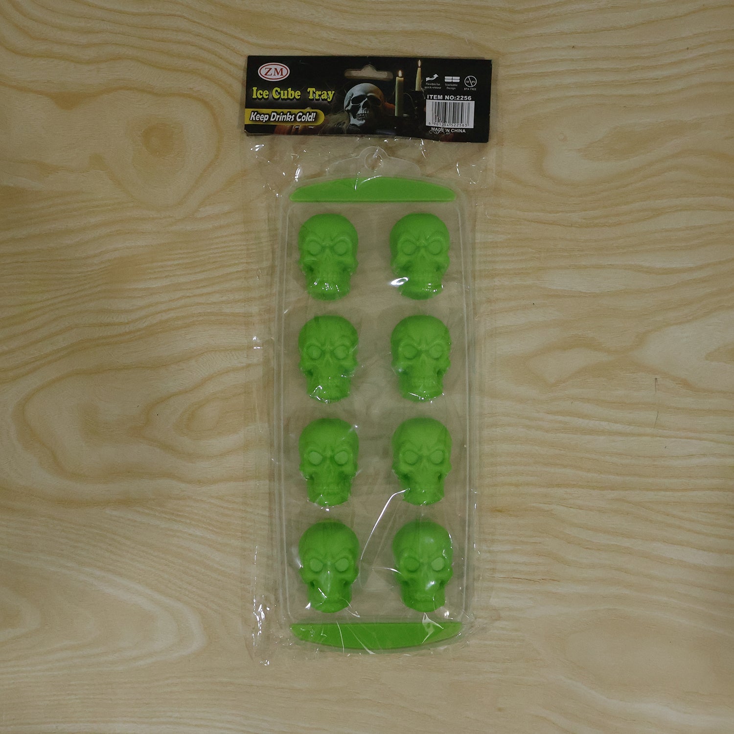 Halloween style skull ice cube tray with lid