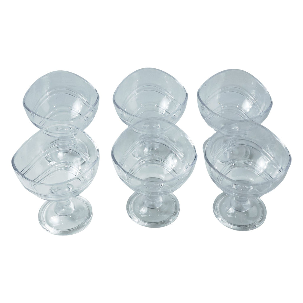 Elegant stemmed dessert bowls, perfect for family and parties