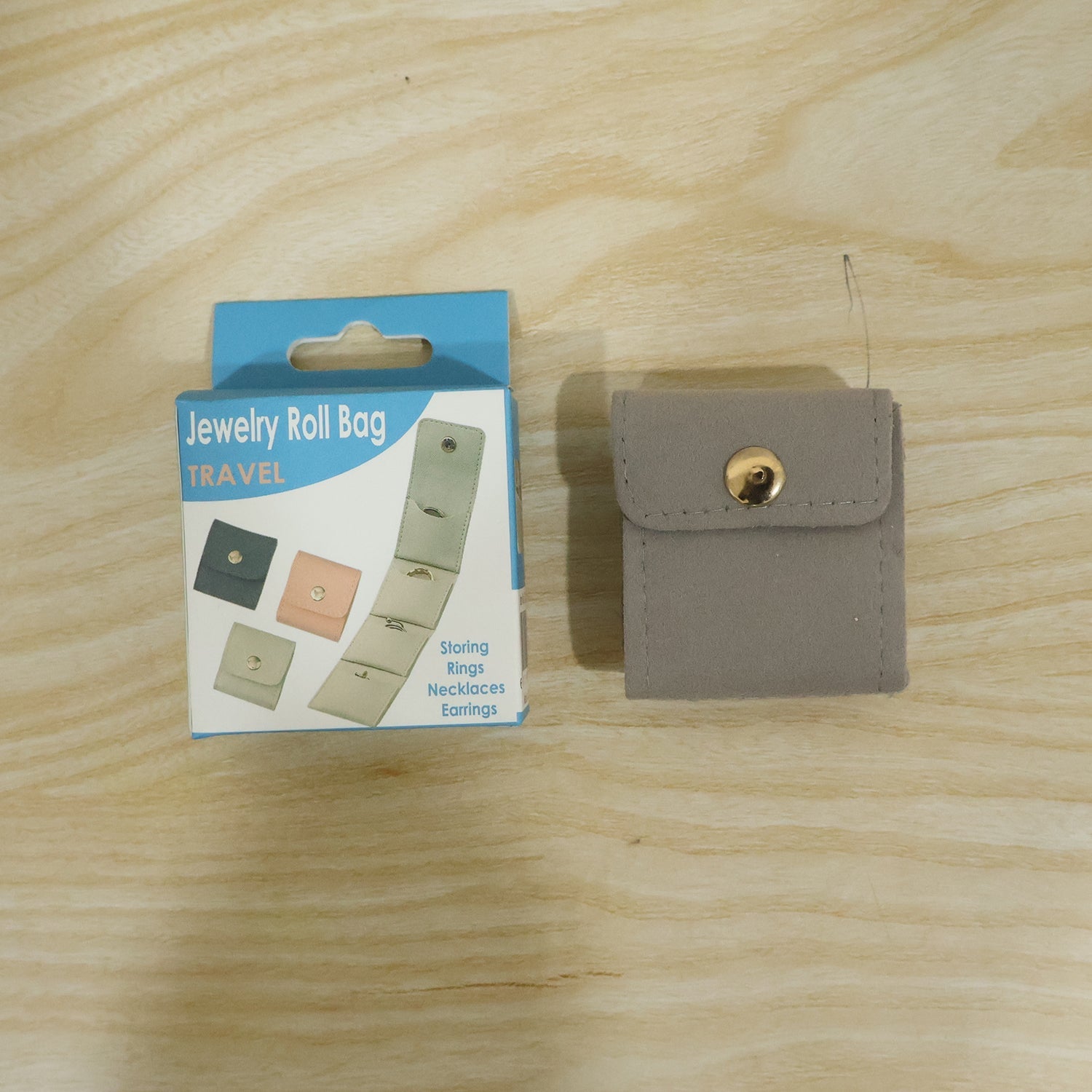 Foldable accessory roll pouch for tidy jewellery storage