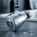 Kitchen tap water aerator with 360° rotation and dual flow modes