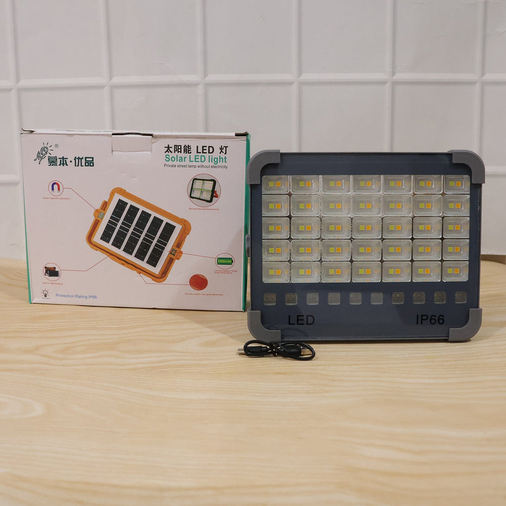 Solar flood light daily use