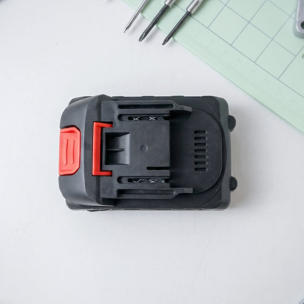 Garden and outdoor mini cordless chainsaw tool