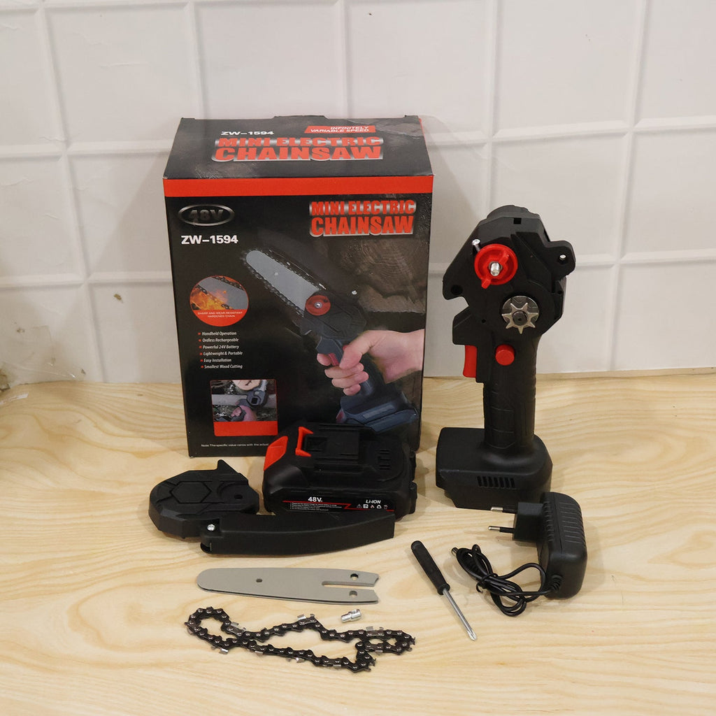 Mini chainsaw kit contents