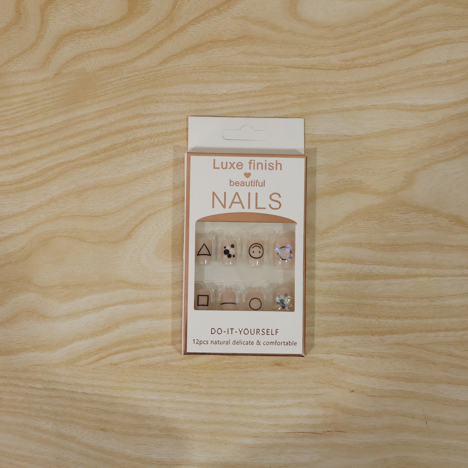 Durable everyday wear press-on nails showcasing a comfortable fit.