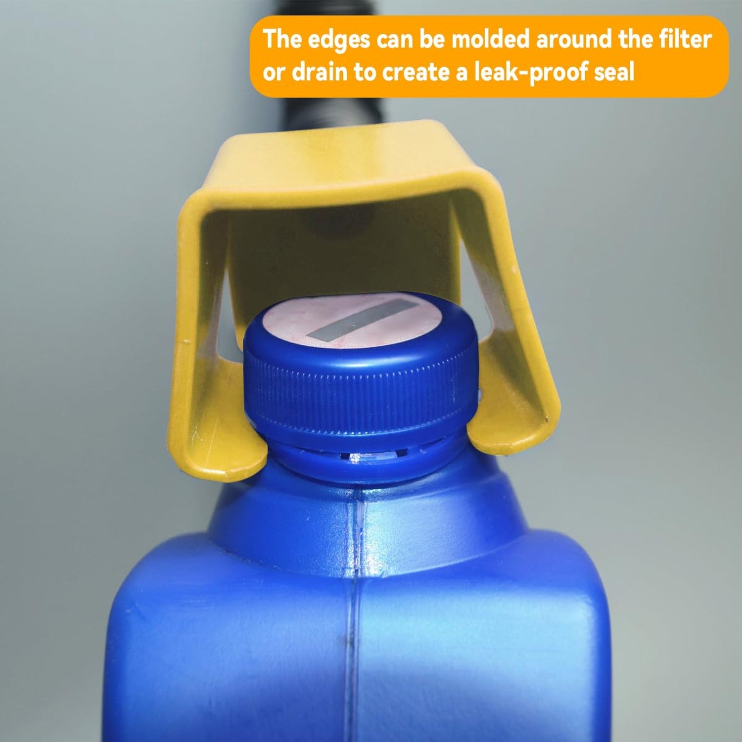 Retractable auto fuel funnel