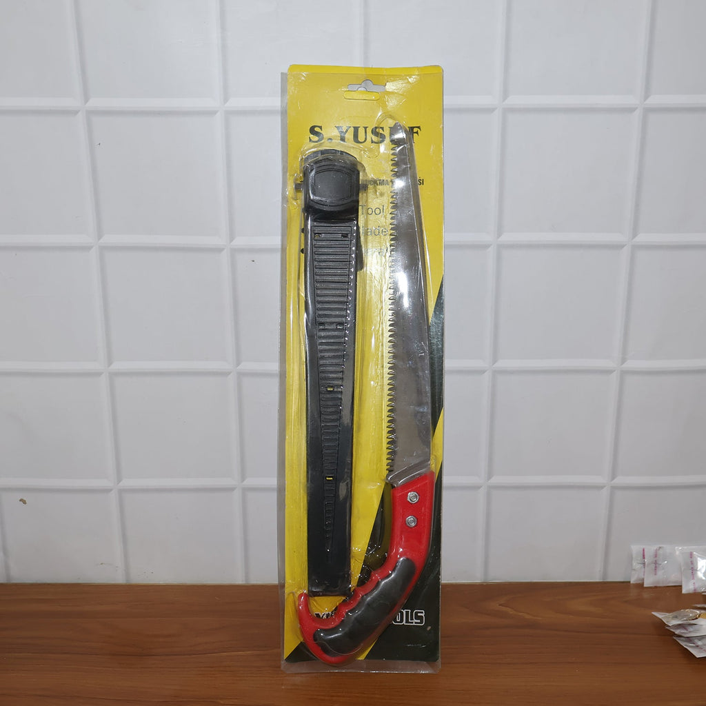Professional garden pruning saw suitable for backyard and orchard maintenance