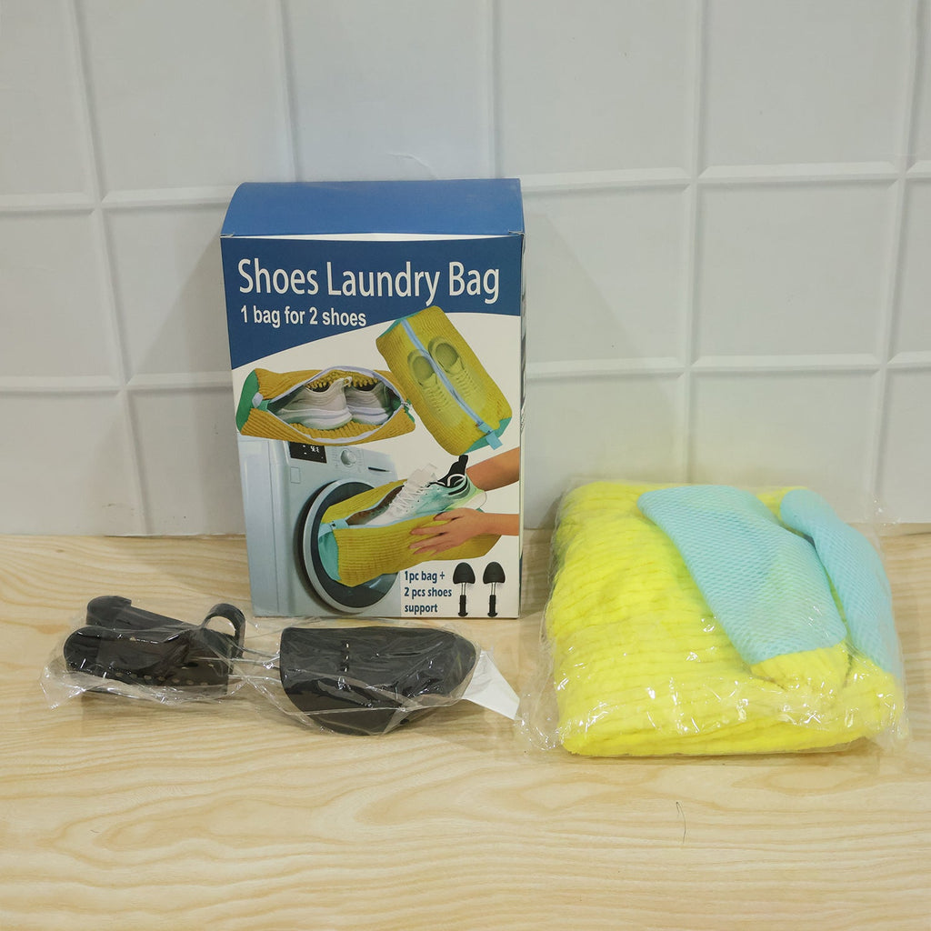 Shoe cleaning wash bag with supports for safe machine wash