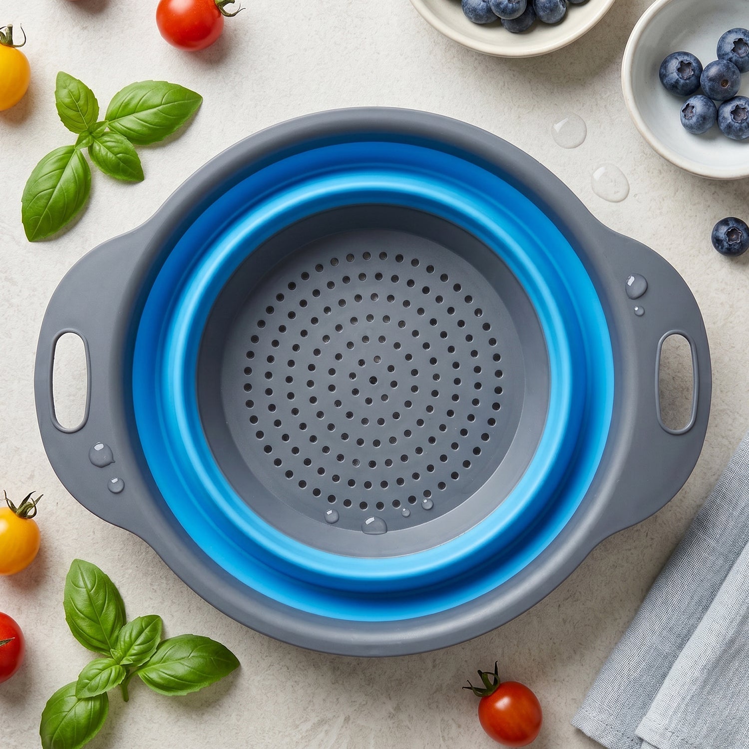 Silicone strainer fold detail