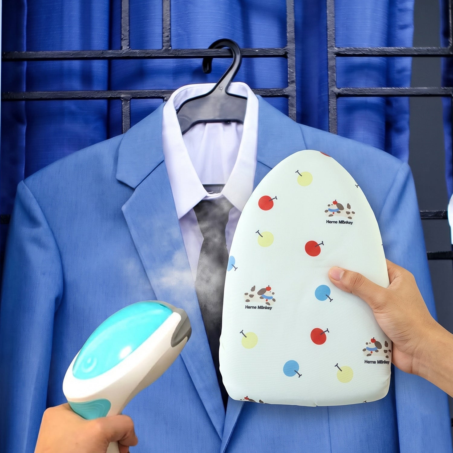 Anti scald steamer glove for safe garment steaming