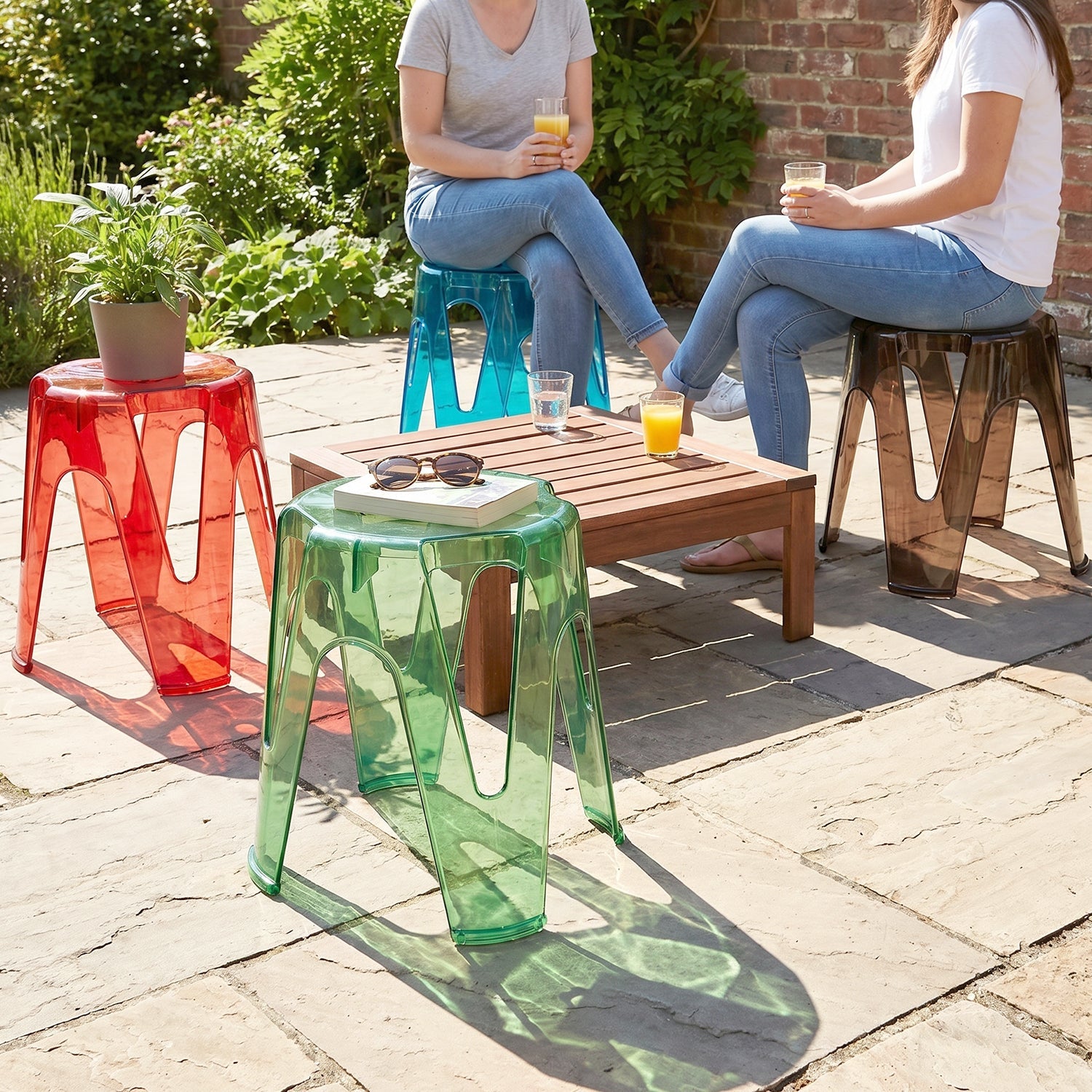 Durable sitting stool indoor outdoor