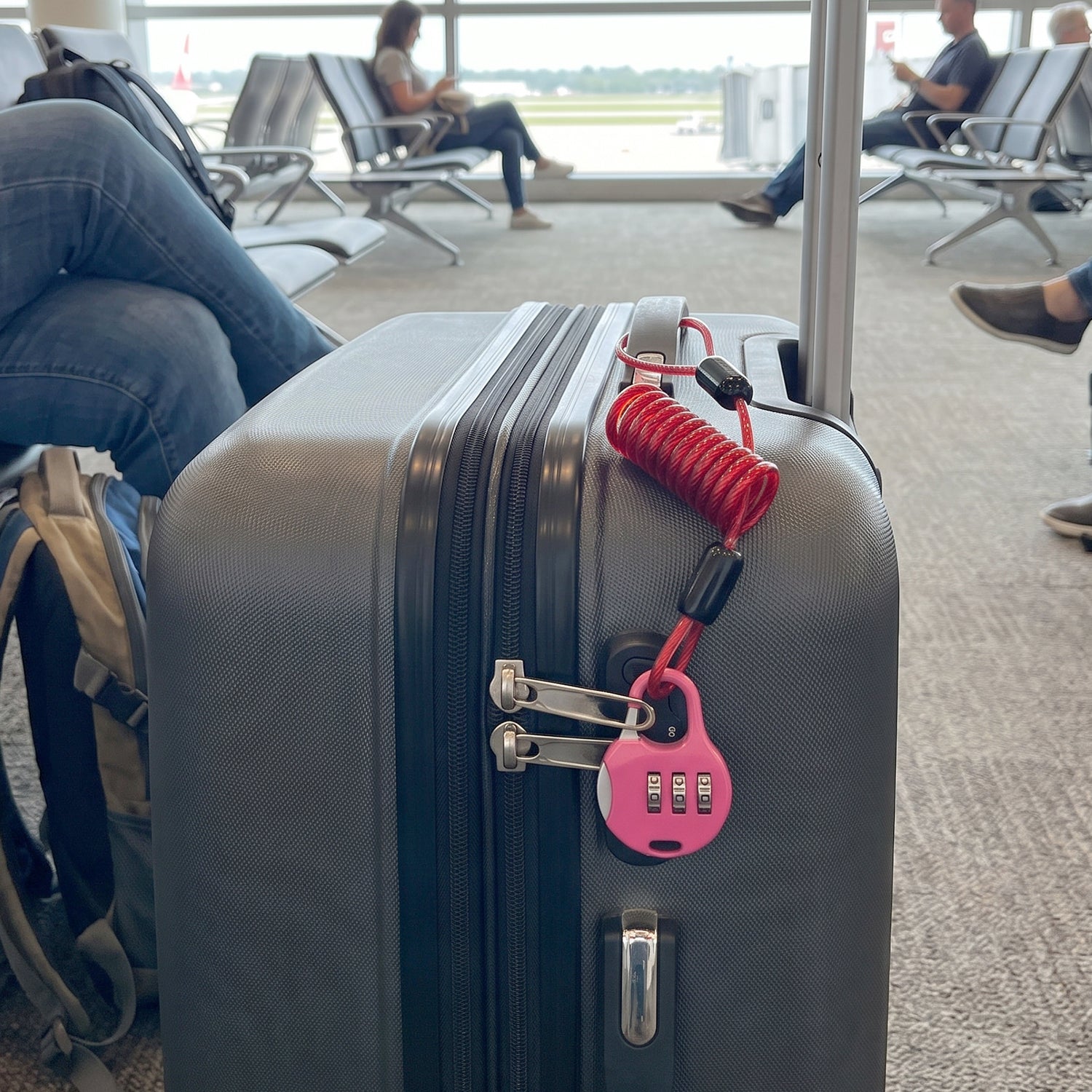 Travel safety lock luggage use