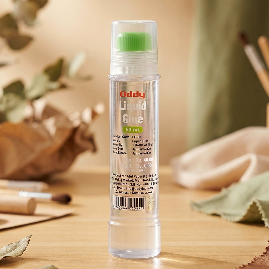 Durable, portable liquid glue pen for daily use in school and office