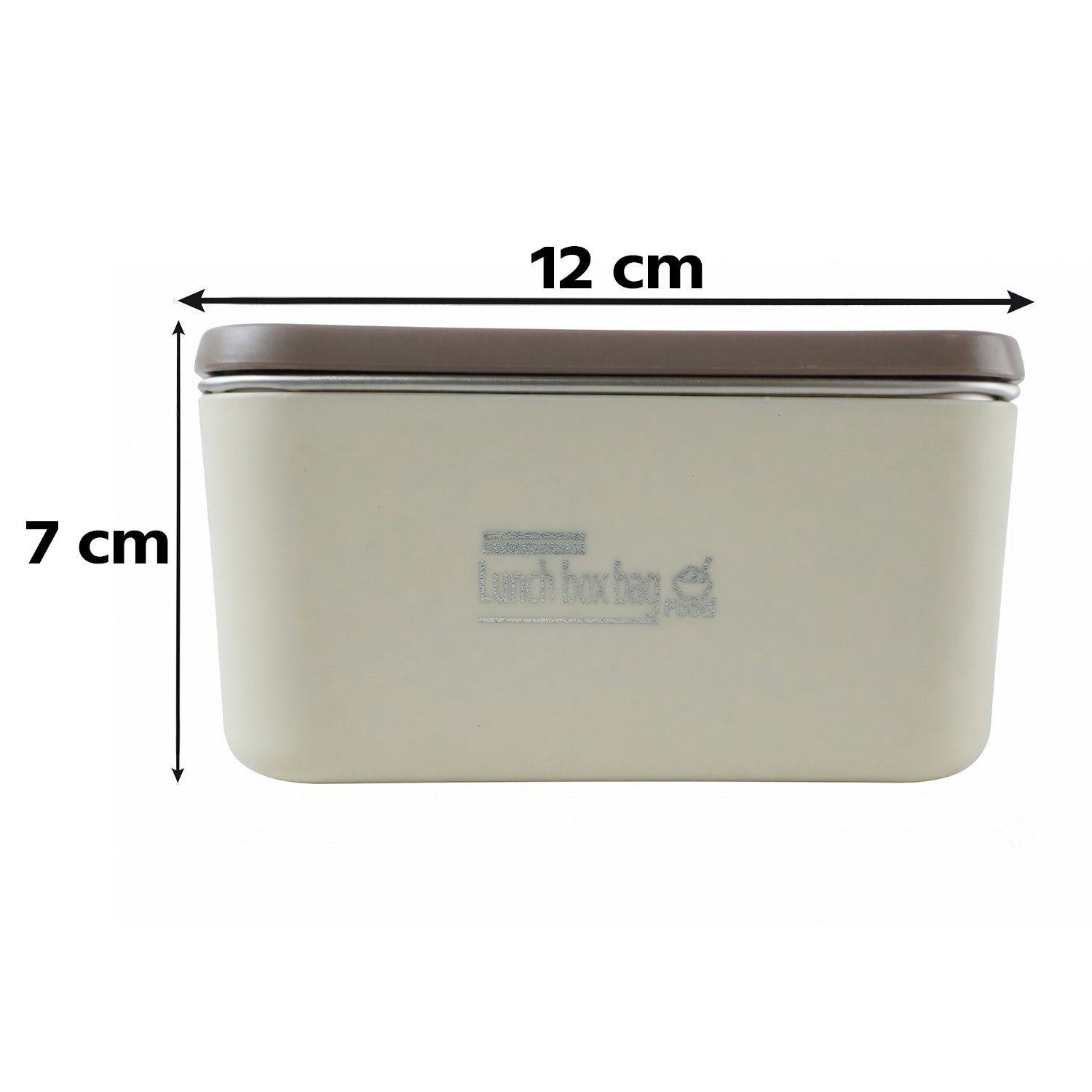 Visual guide demonstrating the practical size and capacity of the insulated lunch box set.