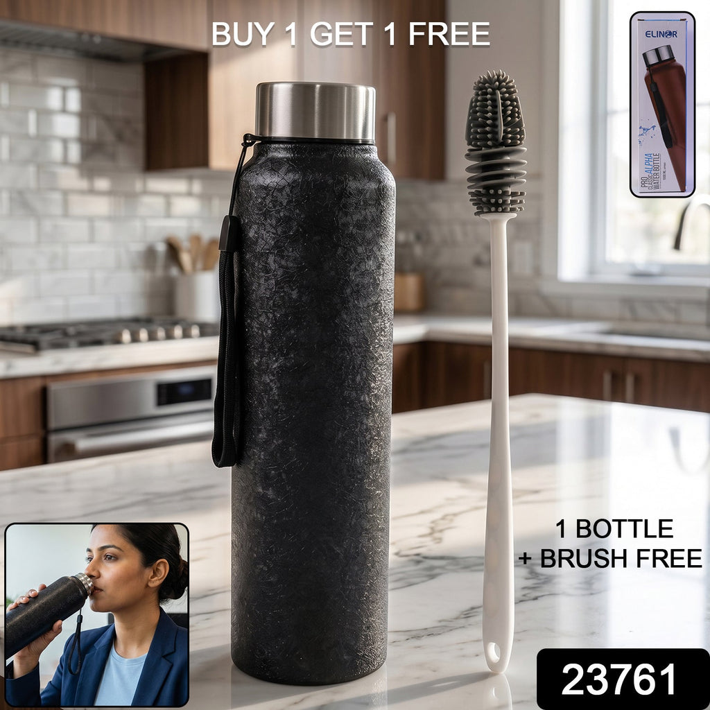 Set of stainless steel water bottles including cleaning brush